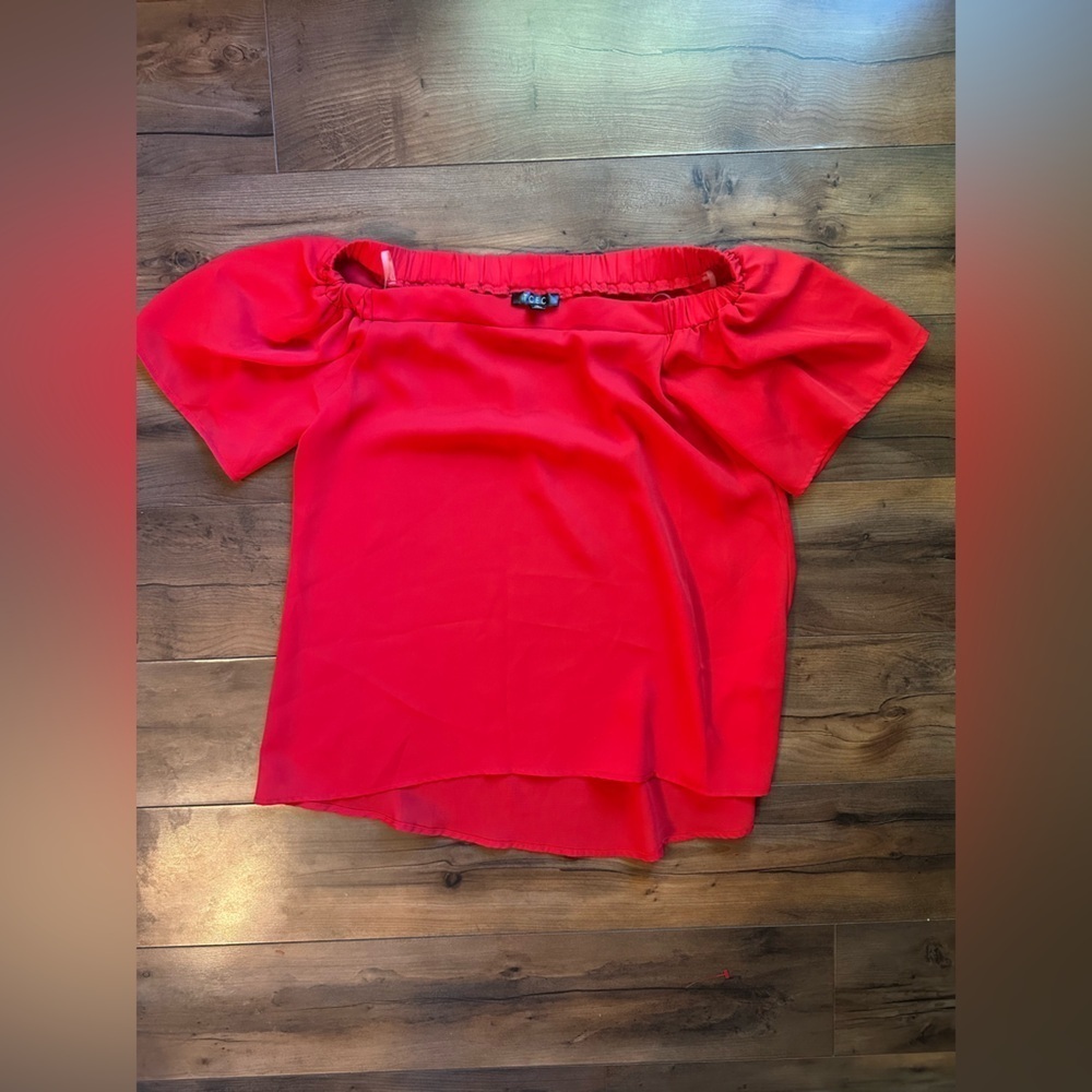 TCEC Bright Red Off-the-Shoulder Blouse – Size Small